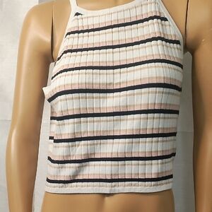 Divided Black Crop Top‎ with Ribbed Texture